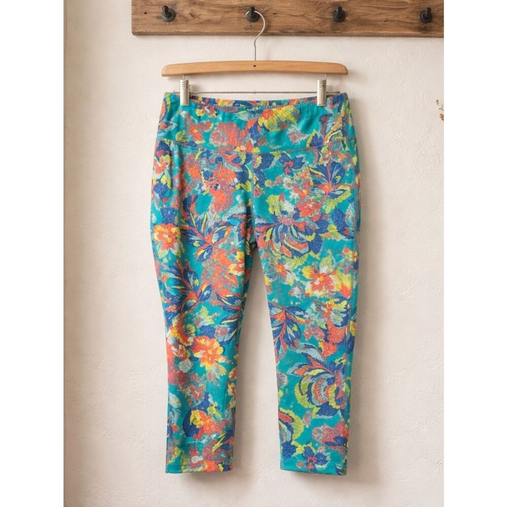 ZELOS Curvy Green Floral Capri Leggings